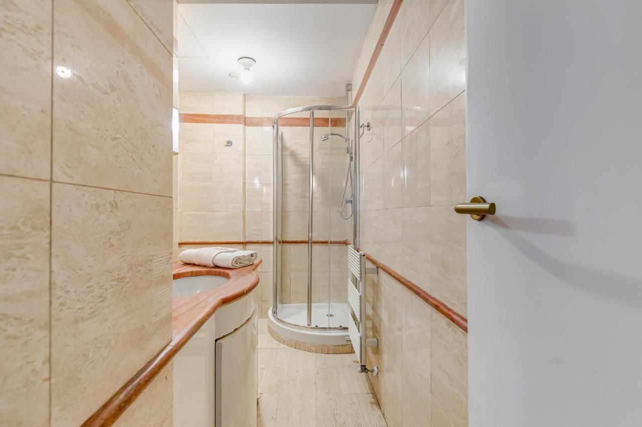 Domus Sant'Angelo Apartment Rome Bagian luar foto